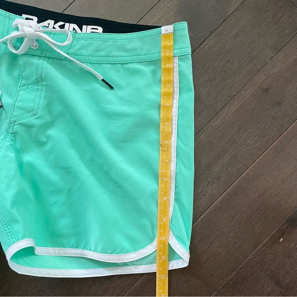 Dakine shorty board short - Picture 4 of 4